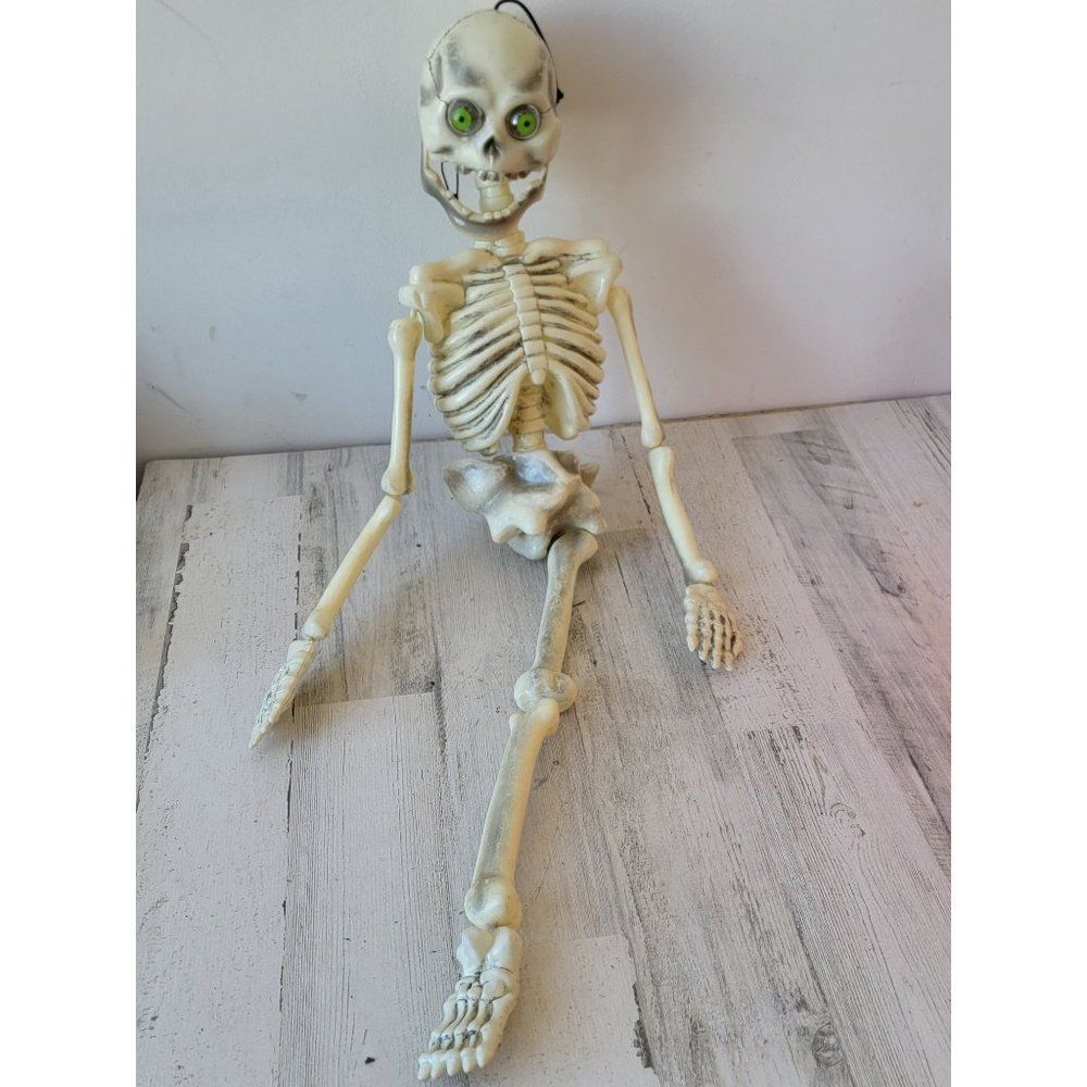 Spearhead 1994 AS IS skeleton hanging Halloween prop decor